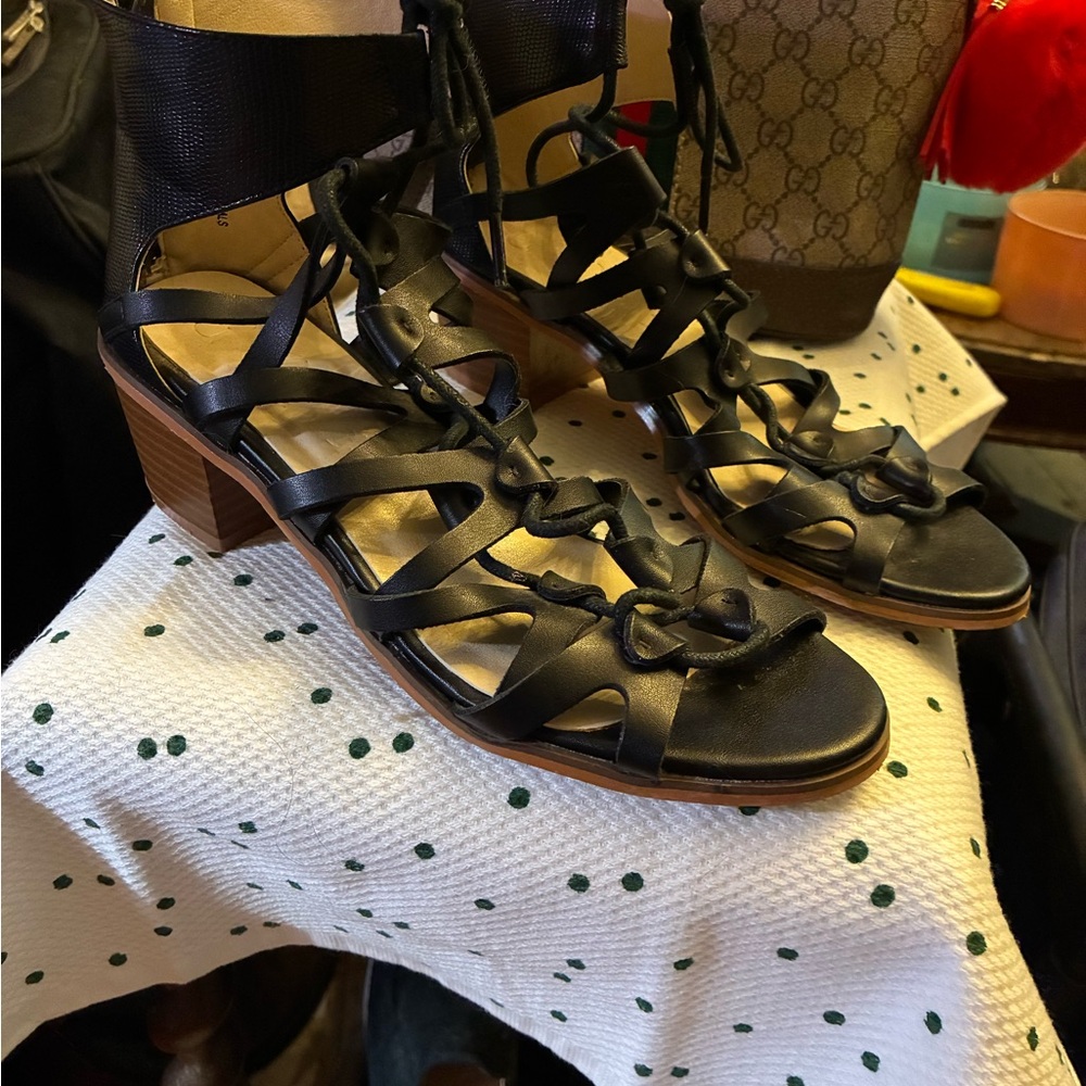 Groove Black Strappy Block Heel Sandals